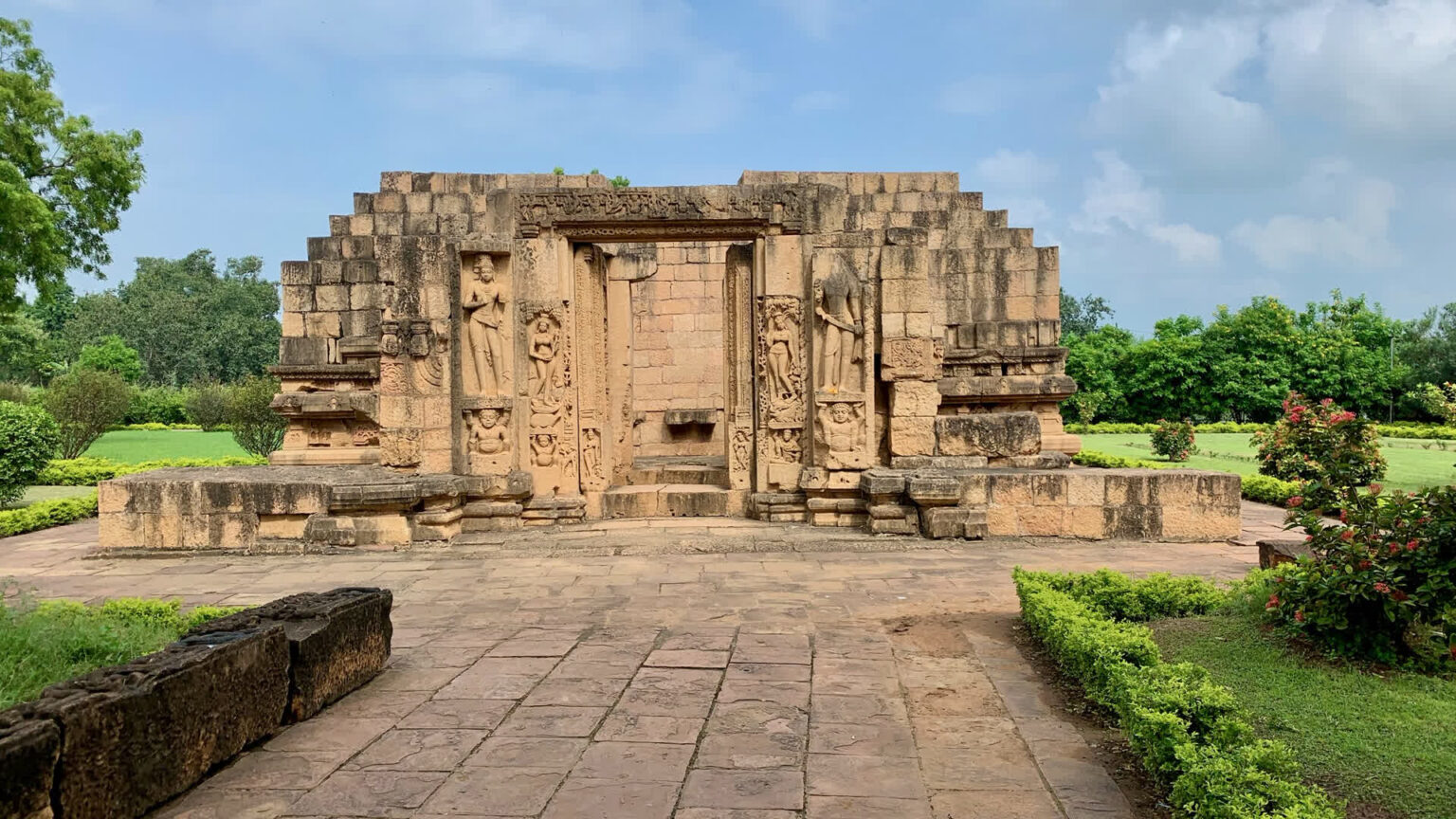 मल्हार: छत्तीसगढ़ का प्राचीन गौरव, मंत्रमुग्ध करने वाली मूर्तियों का खजाना और शांति का आश्रय Malhar